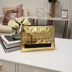 $3,500 CHANEL Gold Clutch 💯% Authentic